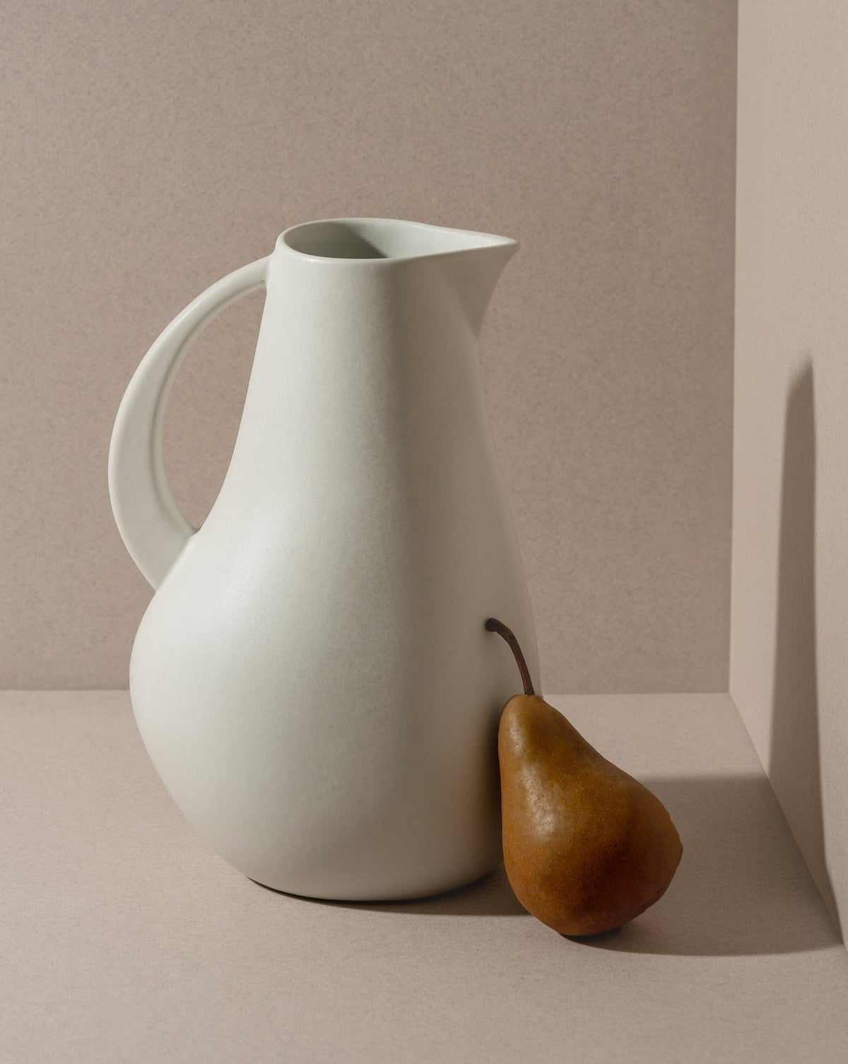 Gharyan White Stoneware Kuduo Pitcher